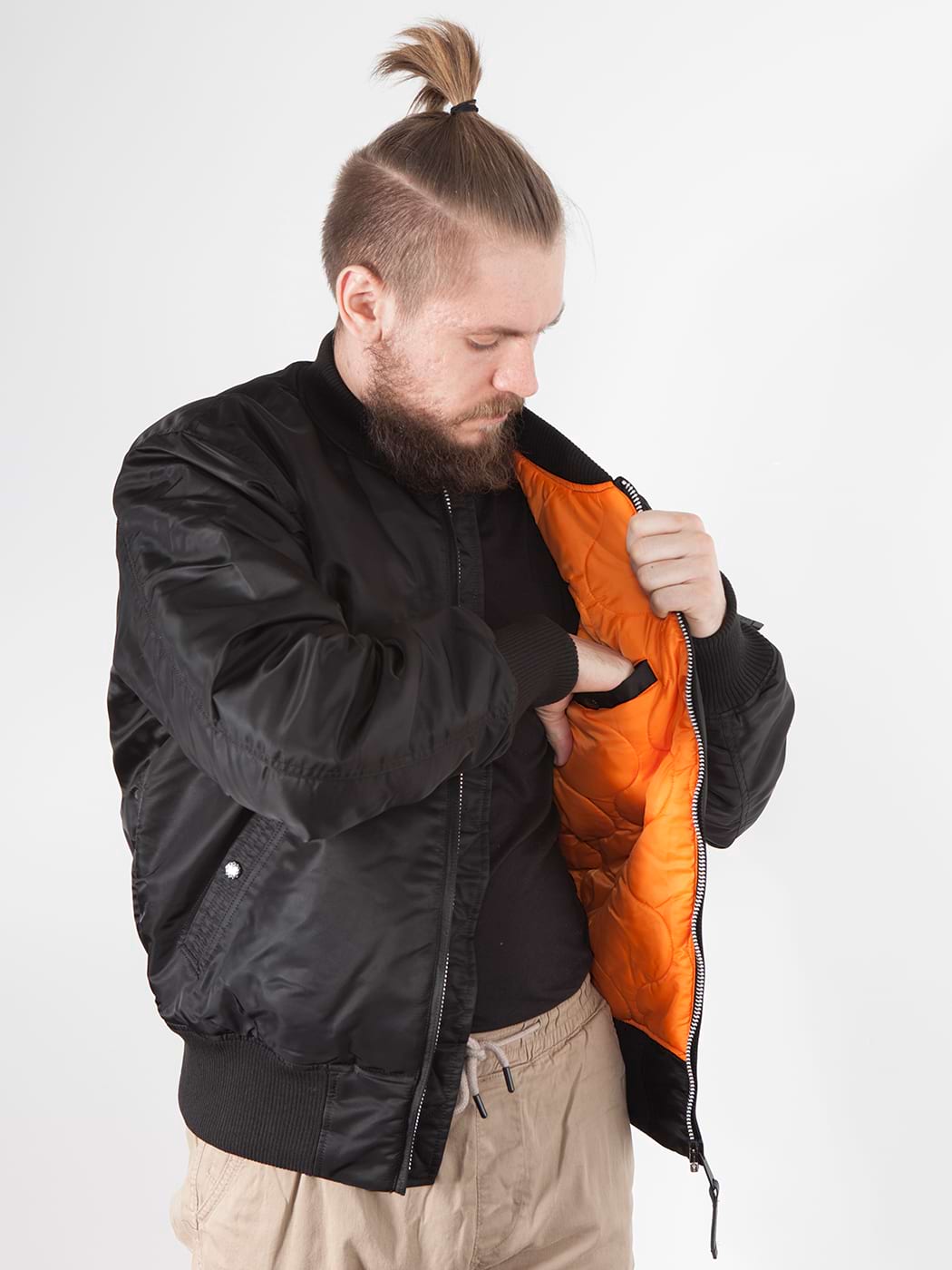 картинка Apolloget B-17 Black/Orange от магазинаАполлогет